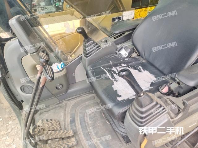 駕駛室正側(駕駛室部分) 駕駛室正側(駕駛室部分)