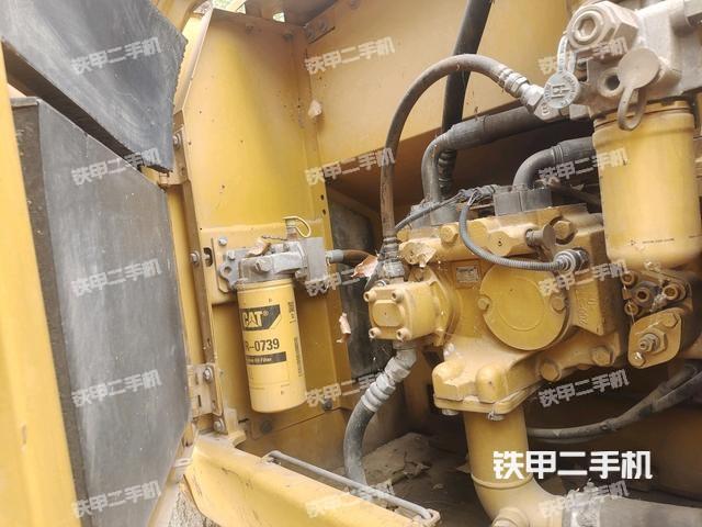 液壓泵斜45?右(大件艙室) 液壓泵斜45?右(大件艙室)