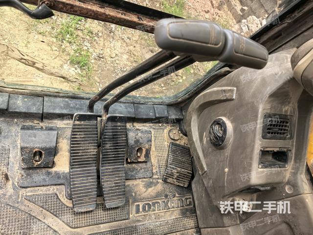 后窗玻璃角標(biāo)(駕駛室部分) 后窗玻璃角標(biāo)(駕駛室部分)