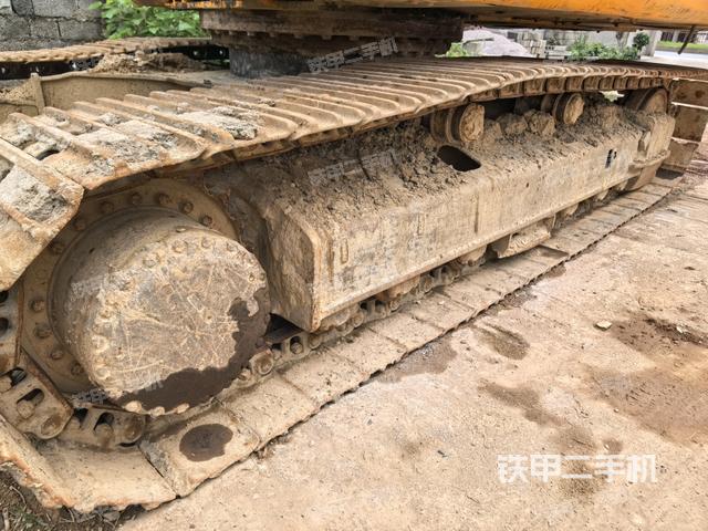 左側(cè)履帶整體?(行走機構(gòu)) 左側(cè)履帶整體?(行走機構(gòu))