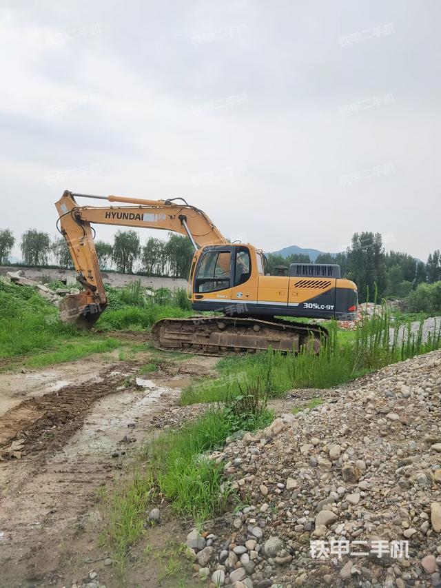 現(xiàn)代R305LC-9T挖掘機(jī)