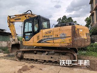 龙工LG6215挖掘机实拍图片