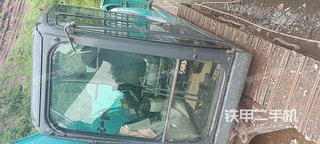 驾驶室整体（整机外观）