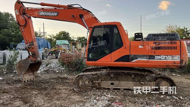 斗山DH215-9E挖掘機(jī)