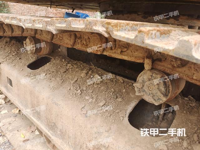 左導向輪(行走機構) 左導向輪(行走機構)