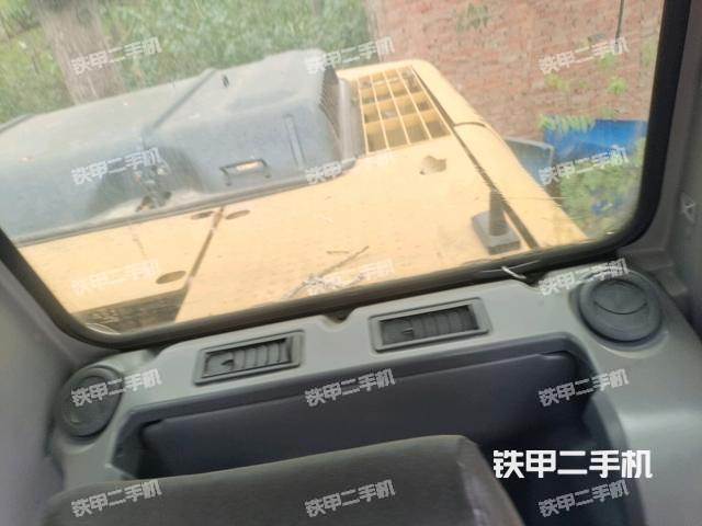 座椅后部(駕駛室部分) 座椅后部(駕駛室部分)