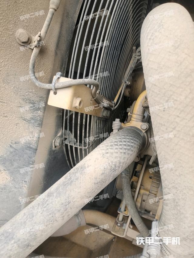 中央回轉接頭特寫(上車部件) 中央回轉接頭特寫(上車部件)