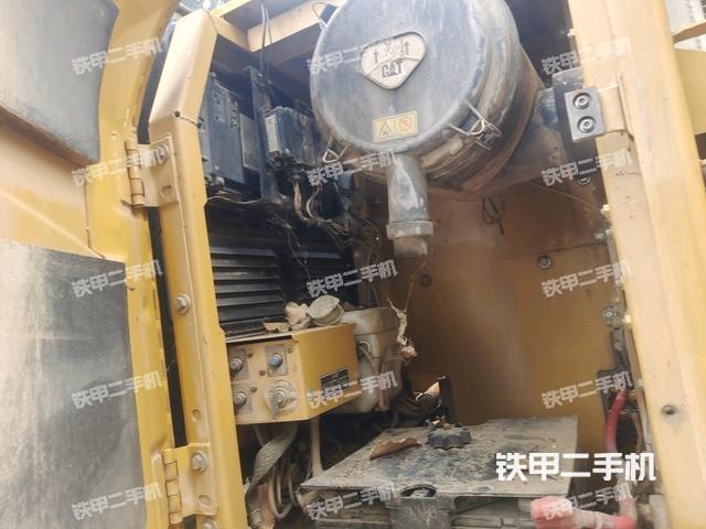 液壓泵斜45?左(大件艙室) 液壓泵斜45?左(大件艙室)