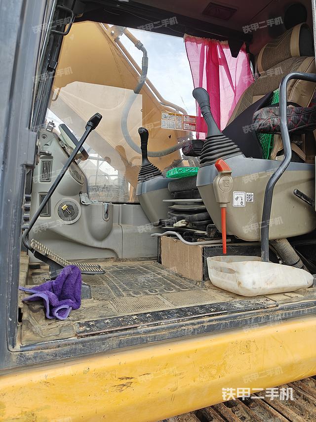 驾驶室整体（整机外观）