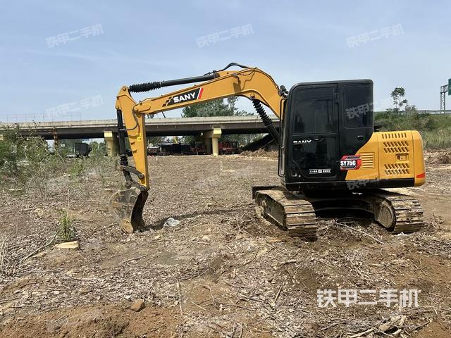 駕駛室整體(整機外觀) 駕駛室整體(整機外觀)