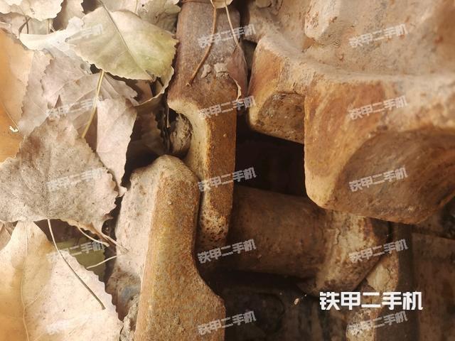 右導向輪(行走機構) 右導向輪(行走機構)
