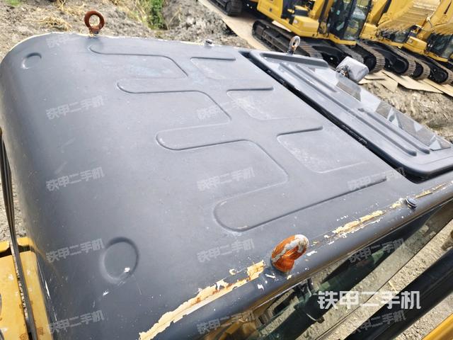 駕駛室頂部(整機外觀) 駕駛室頂部(整機外觀)