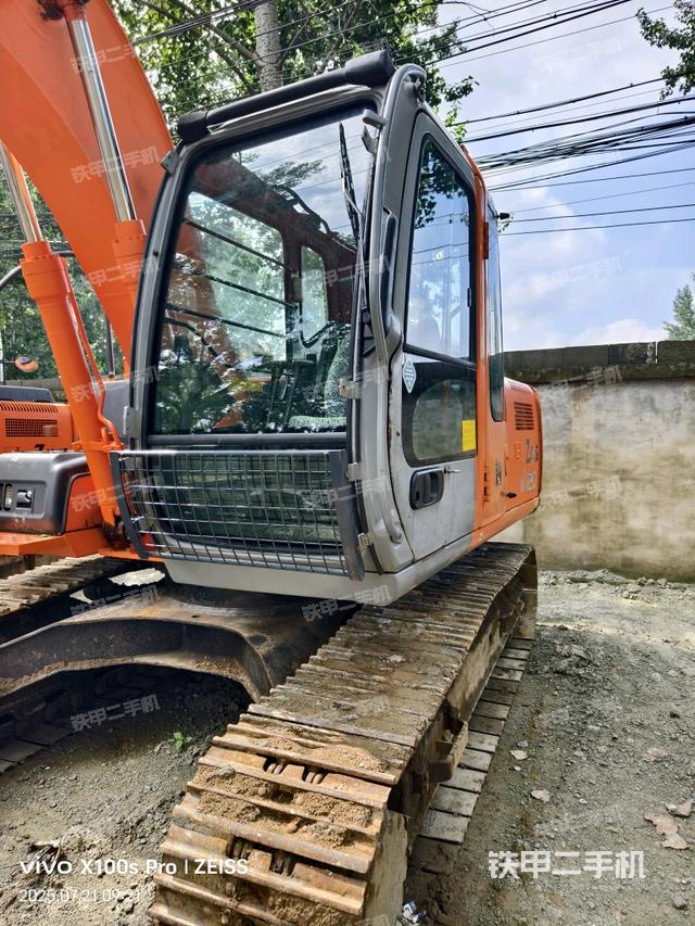 駕駛室整體（整機外觀）