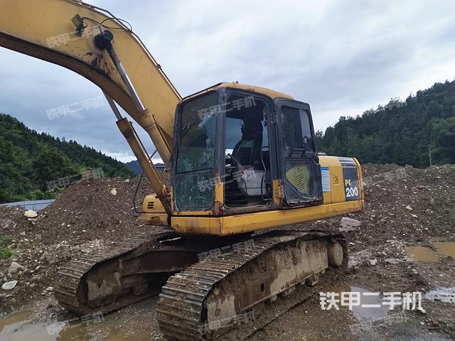 小松PC200LC-7挖掘机
