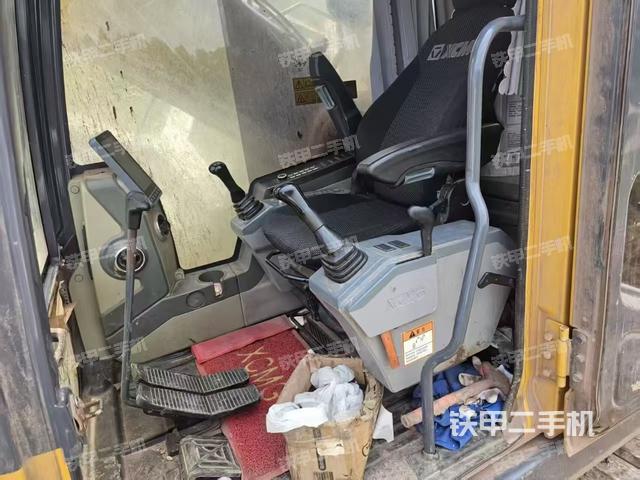 驾驶室整体（整机外观）