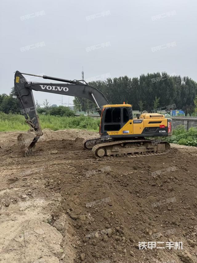 沃爾沃EC240CL清道夫挖掘機(jī)