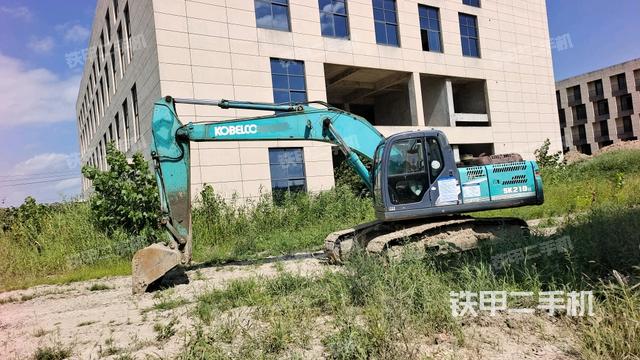 神鋼SK200-8挖掘機(jī)