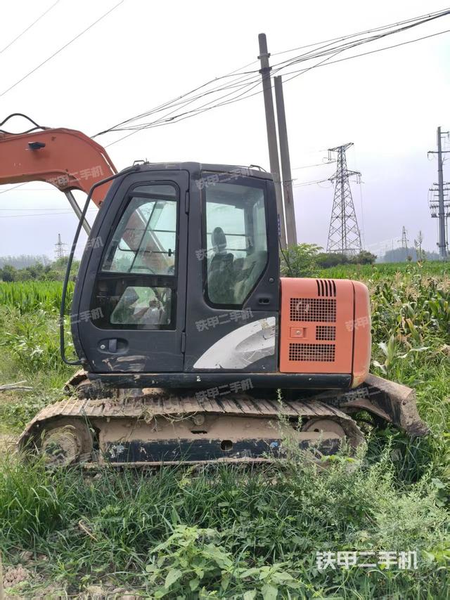 驾驶室整体(整机外观) 驾驶室整体(整机外观)