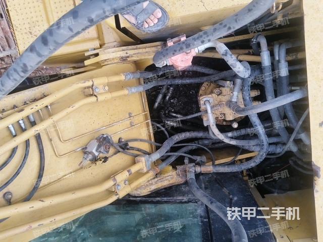 中央回转接头特写(上车部件) 中央回转接头特写(上车部件)