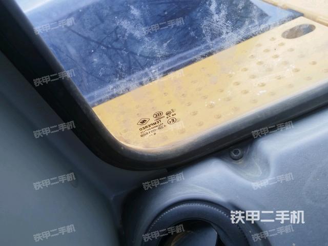 駕駛室正側(cè)(駕駛室部分) 駕駛室正側(cè)(駕駛室部分)
