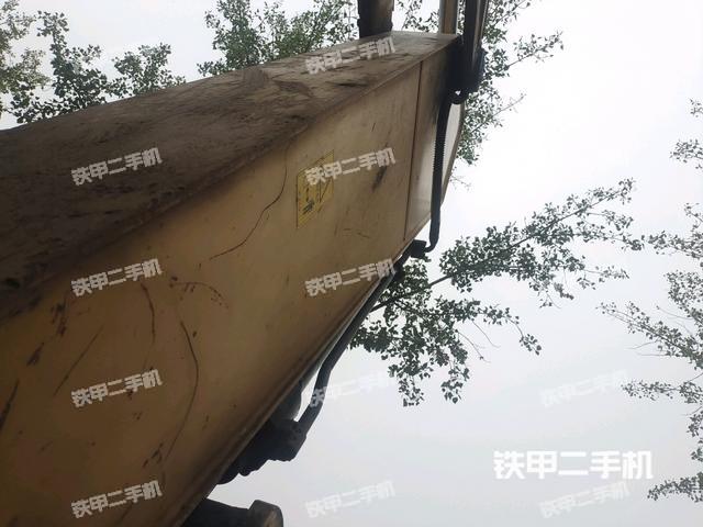 大臂油缸整體?豎拍(工作和回轉裝置) 大臂油缸整體?豎拍(工作和回轉裝置)