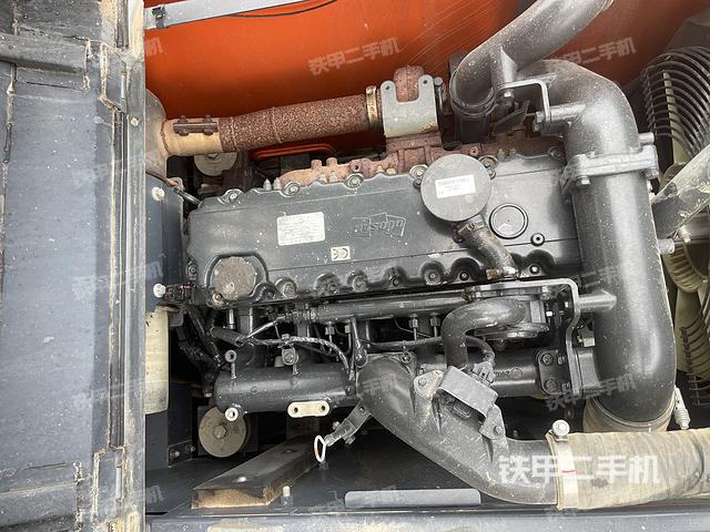 發(fā)動(dòng)機(jī)整體俯視(整機(jī)外觀) 發(fā)動(dòng)機(jī)整體俯視(整機(jī)外觀)