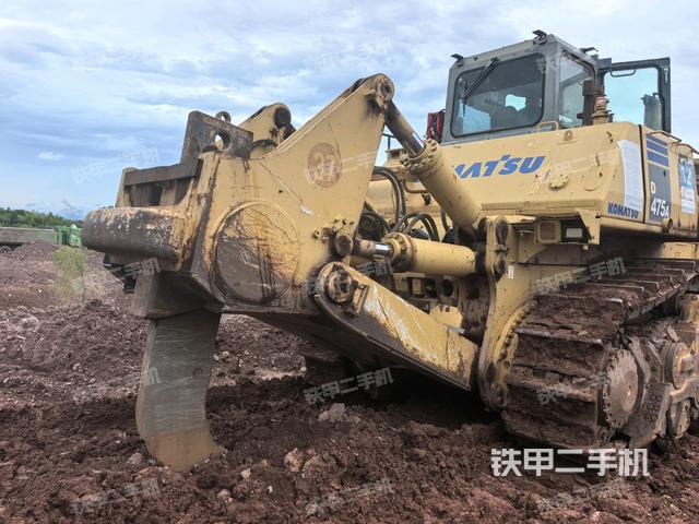 右前45°(推土机整车外观) 右前45°(推土机整车外观)