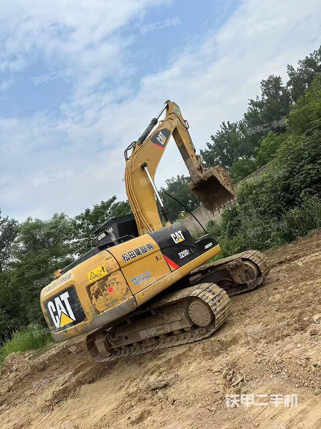 整機右后45°(整機外觀) 整機右后45°(整機外觀)