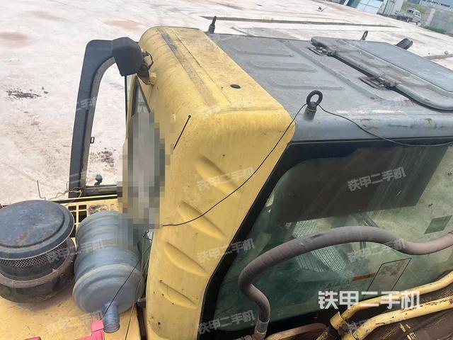 駕駛室頂部(整機外觀) 駕駛室頂部(整機外觀)