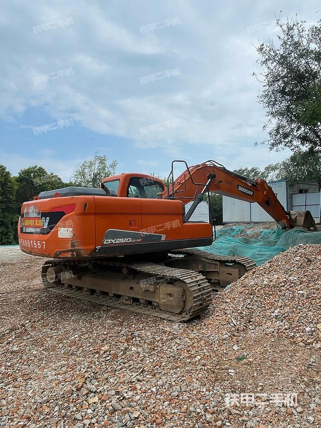 整機(jī)右后45°(整機(jī)外觀) 整機(jī)右后45°(整機(jī)外觀)