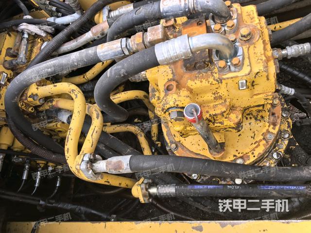 氣門室蓋螺絲特寫(上車部件) 氣門室蓋螺絲特寫(上車部件)
