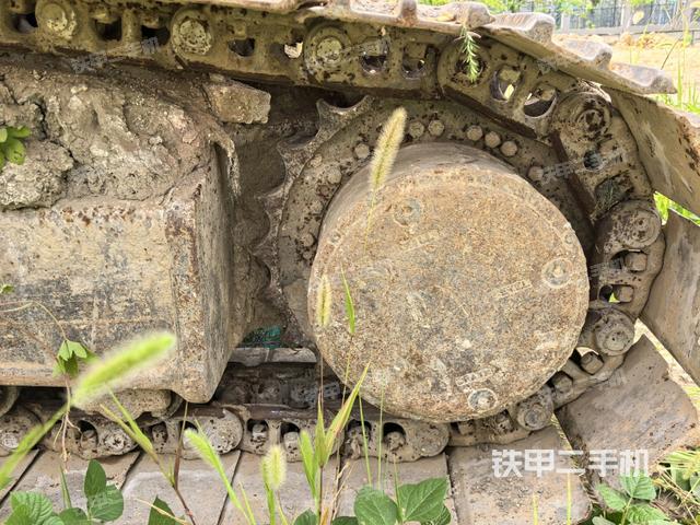 左驱动轮(行走机构) 左驱动轮(行走机构)