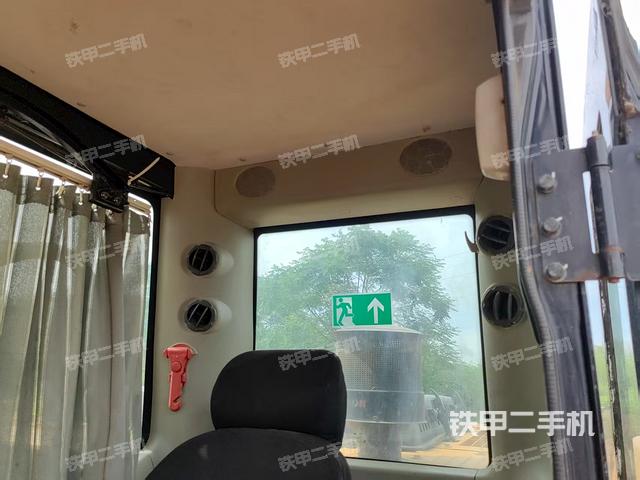 后窗玻璃角標(biāo)(駕駛室部分) 后窗玻璃角標(biāo)(駕駛室部分)