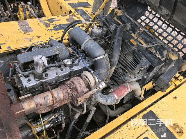 駕駛室頂部俯視(上車部件) 駕駛室頂部俯視(上車部件)