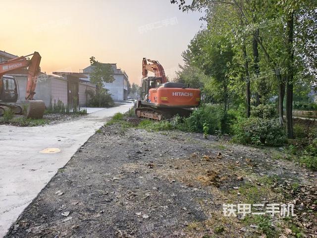 整機(jī)右后45°(整機(jī)外觀) 整機(jī)右后45°(整機(jī)外觀)