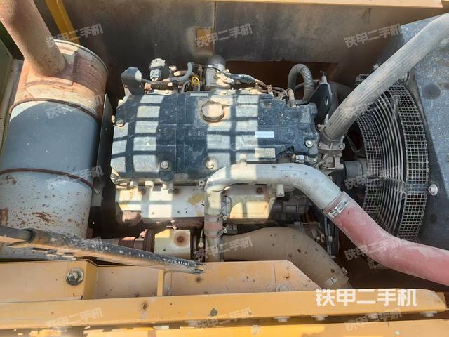 發(fā)動(dòng)機(jī)室(上車部件) 發(fā)動(dòng)機(jī)室(上車部件)