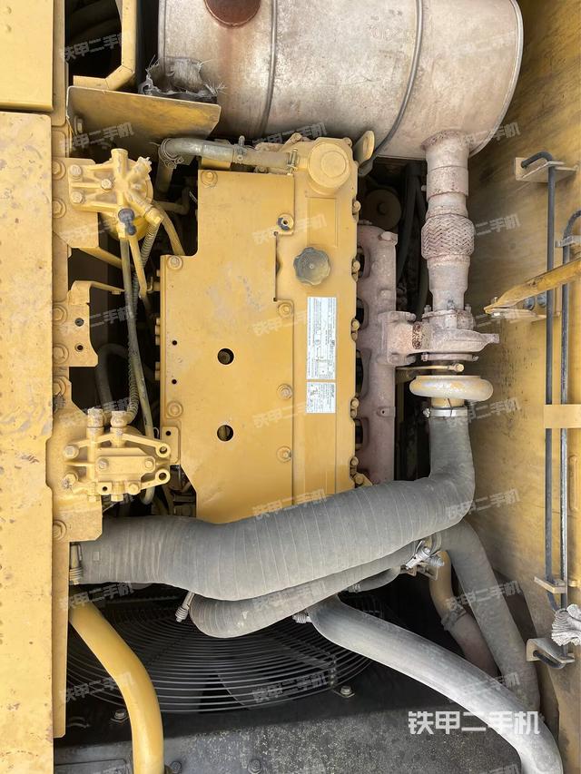 發(fā)動(dòng)機(jī)整體俯視(整機(jī)外觀) 發(fā)動(dòng)機(jī)整體俯視(整機(jī)外觀)