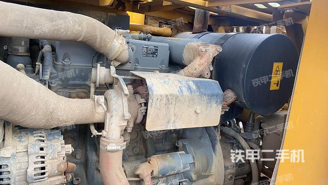 發(fā)動機整體俯視(整機外觀) 發(fā)動機整體俯視(整機外觀)