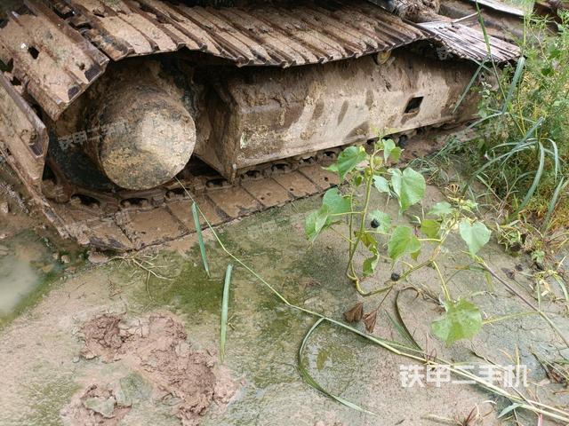 右側履帶整體?(行走機構) 右側履帶整體?(行走機構)