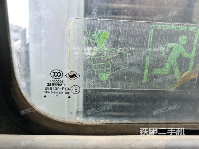 后窗玻璃角标(驾驶室部分) 后窗玻璃角标(驾驶室部分)