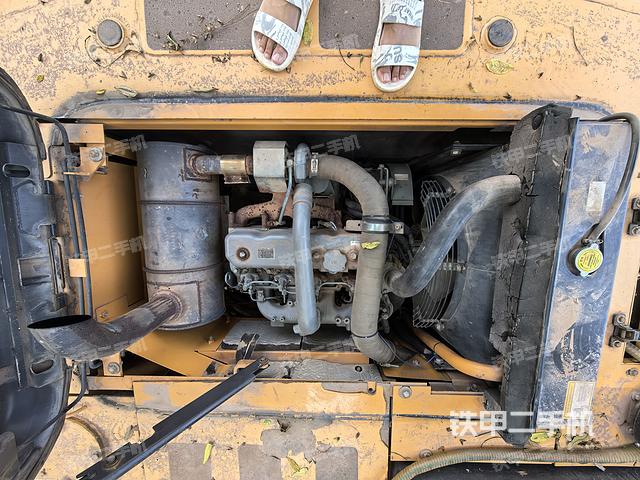 發(fā)動機(jī)整體俯視(整機(jī)外觀) 發(fā)動機(jī)整體俯視(整機(jī)外觀)