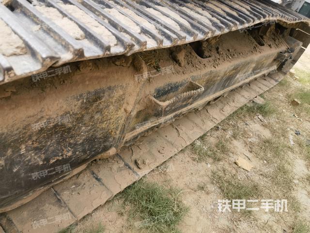 單側履帶整體(整機外觀) 單側履帶整體(整機外觀)