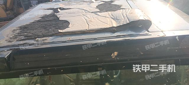 驾驶室顶部（整机外观）