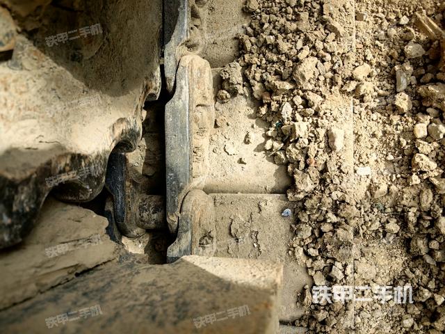 右驱动轮(行走机构) 右驱动轮(行走机构)