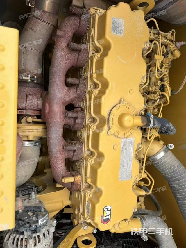 發(fā)動機(jī)整體俯視（整機(jī)外觀）