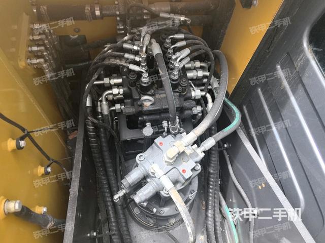 發(fā)動機室(上車部件) 發(fā)動機室(上車部件)
