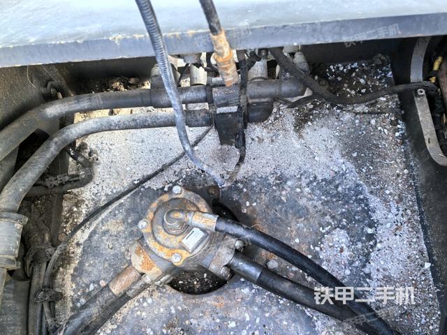 中央回轉(zhuǎn)接頭特寫(上車部件) 中央回轉(zhuǎn)接頭特寫(上車部件)