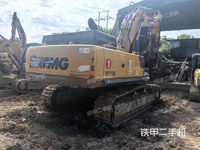 左后45(整機(jī)外觀) 左后45(整機(jī)外觀)