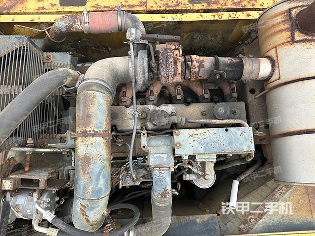 发动机整体俯视(整机外观) 发动机整体俯视(整机外观)