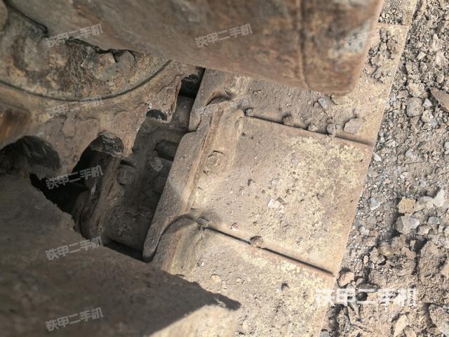 右側(cè)履帶整體(行走機(jī)構(gòu)) 右側(cè)履帶整體(行走機(jī)構(gòu))